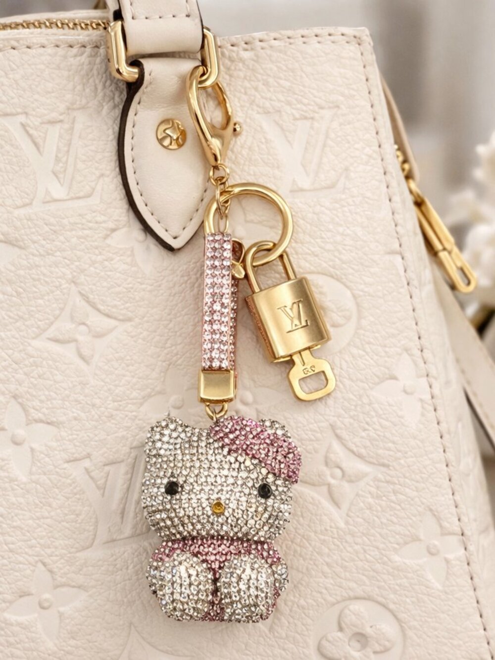 Authentic Louis Vuitton Gold Lock 🔒 Unbranded Hello Kitty Keychain Bag Charm